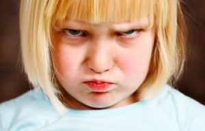 De Ce Se Poartă Copiii Urât cauze ale comportamentului provocator al copilului