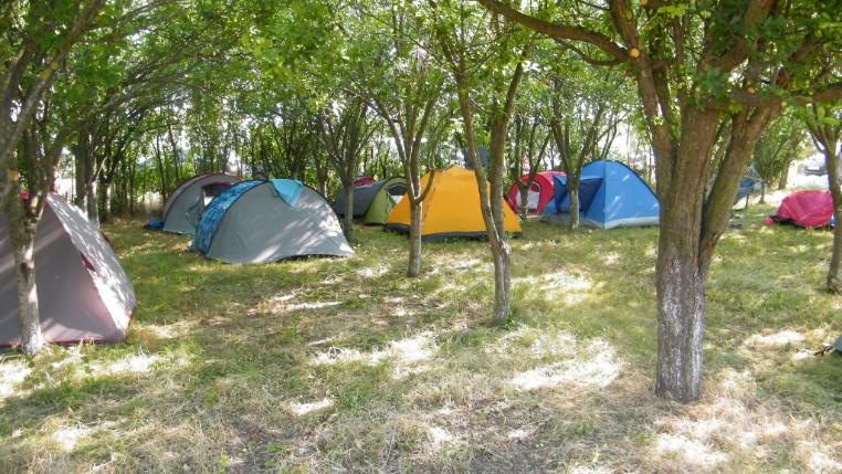 camping la mare gradina corturi camping oz vama veche