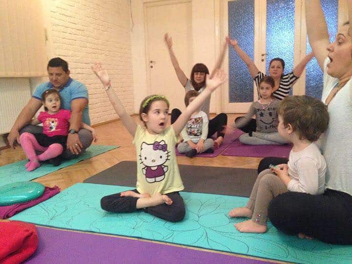 yoga familiei