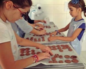Să Învăţăm Să Facem Macarons. Atelier pentru Copii de 9-14 Ani