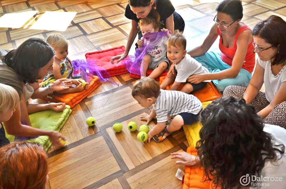 Ateliere de inițiere muzicală pentru părinți și bebeluși 0-1 an