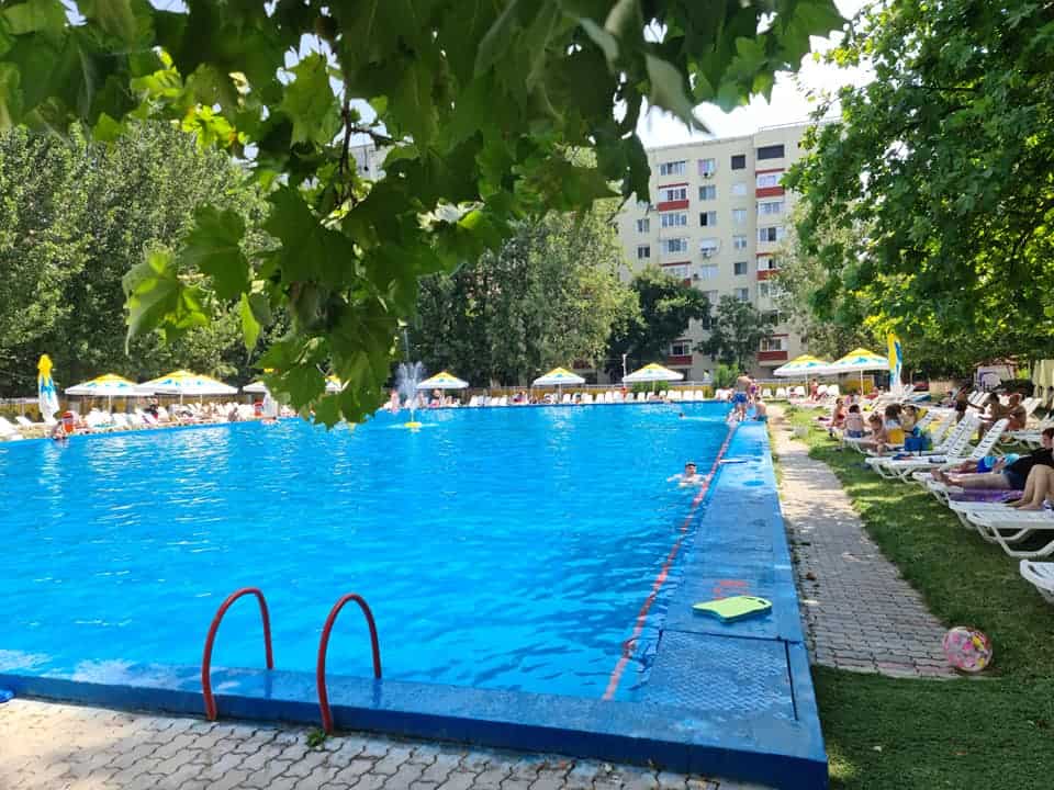 strand summer park berceni piscina