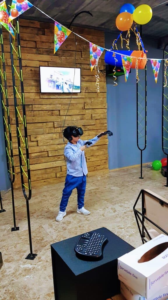 baietel realitate virtuala Univrse Spatiu de Distractie Special