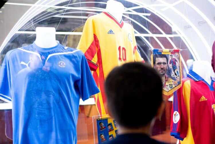 muzeul fotbalului tricouri