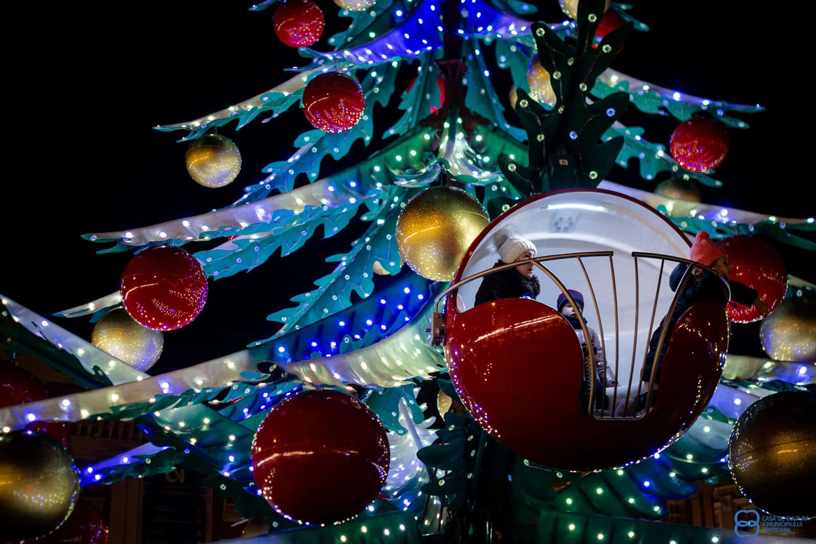 targ de craciun 2025 timisoara ornamente