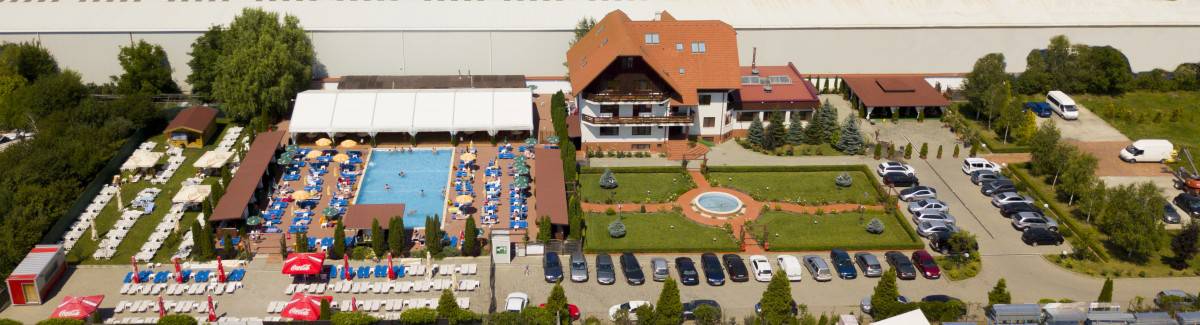 piscina hotel graden club brasov