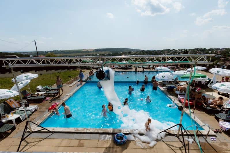 piscine iasi 3 Apollo Summer Lounge spuma