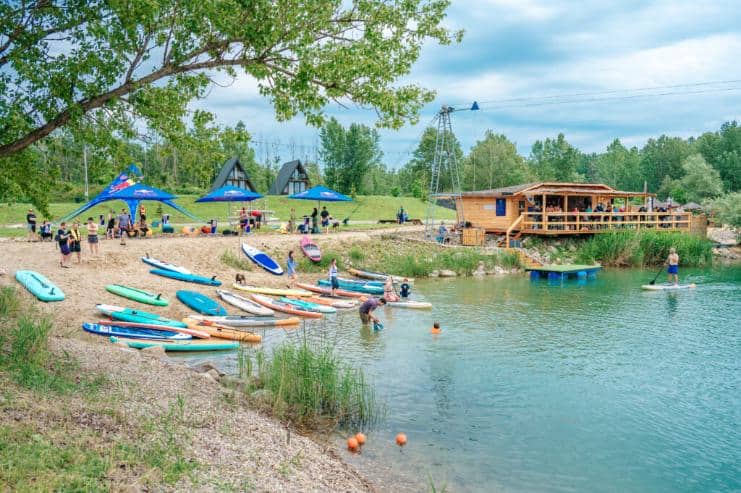 plaje bucuresti copii trqz lake sup lac plaja