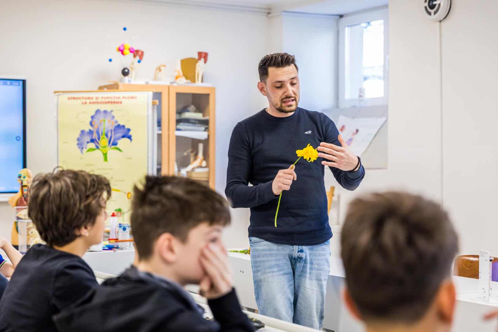 Liceul Romano-Finlandez ERI Sibiu profesor elevi