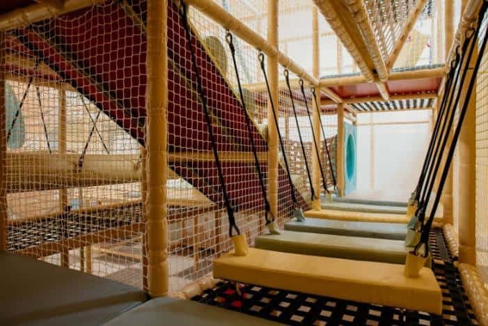 loc de joaca Pingwin Kids oradea 2