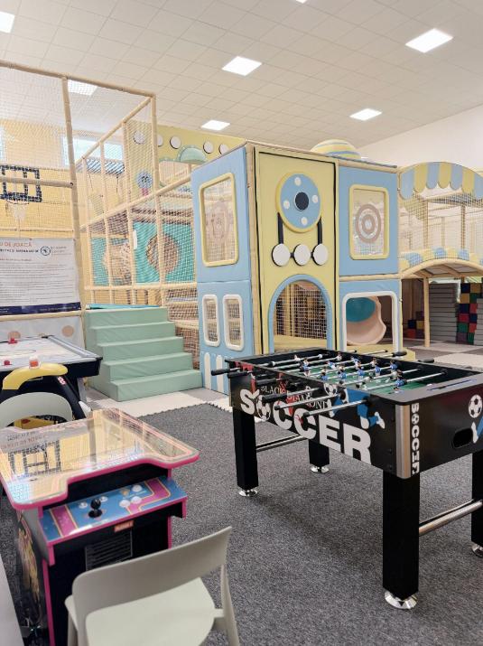 loc de joaca Pingwin Kids oradea 3