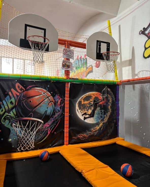 locuri de joaca family jump oradea baschet