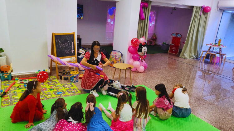 grup copii loc de joaca Toto Play HB Iulia