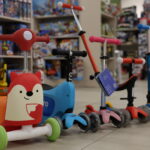 Trotinete cu frână și platformă antiderapantă – siguranță maximă trotinete